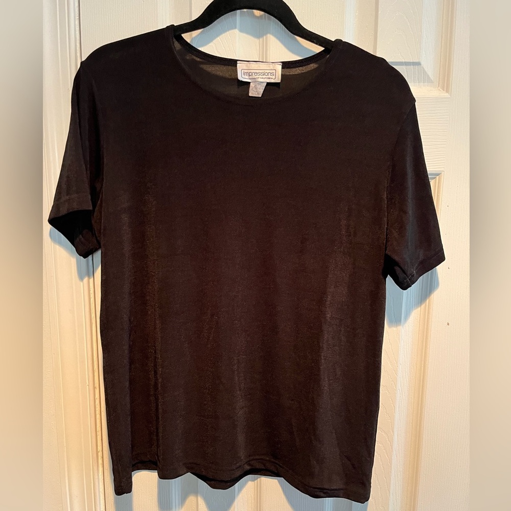 Impressions of California black short sleeved top. Size XL black.
